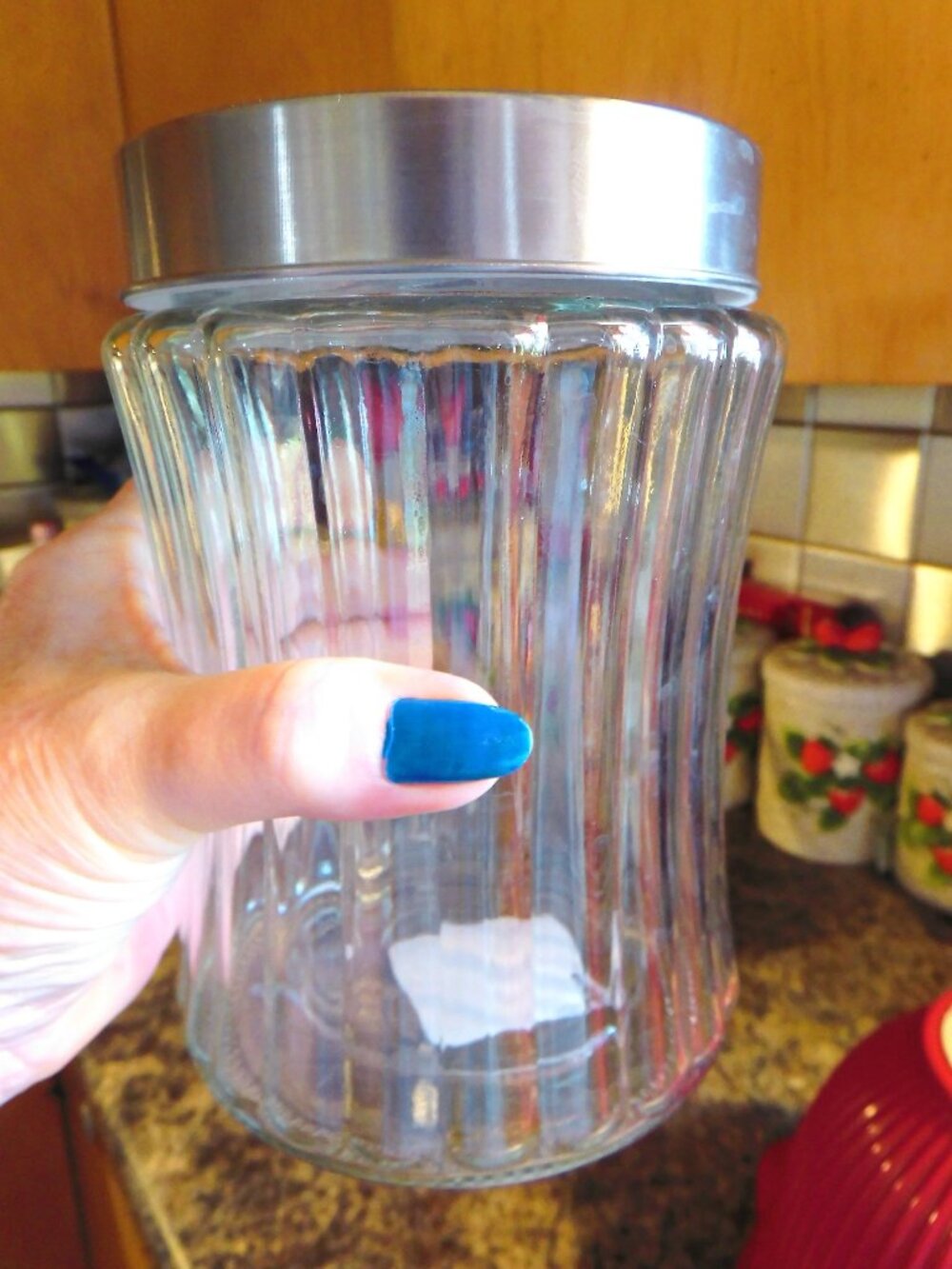 NICE RIPPLED GLASS CONTAINER with LID
